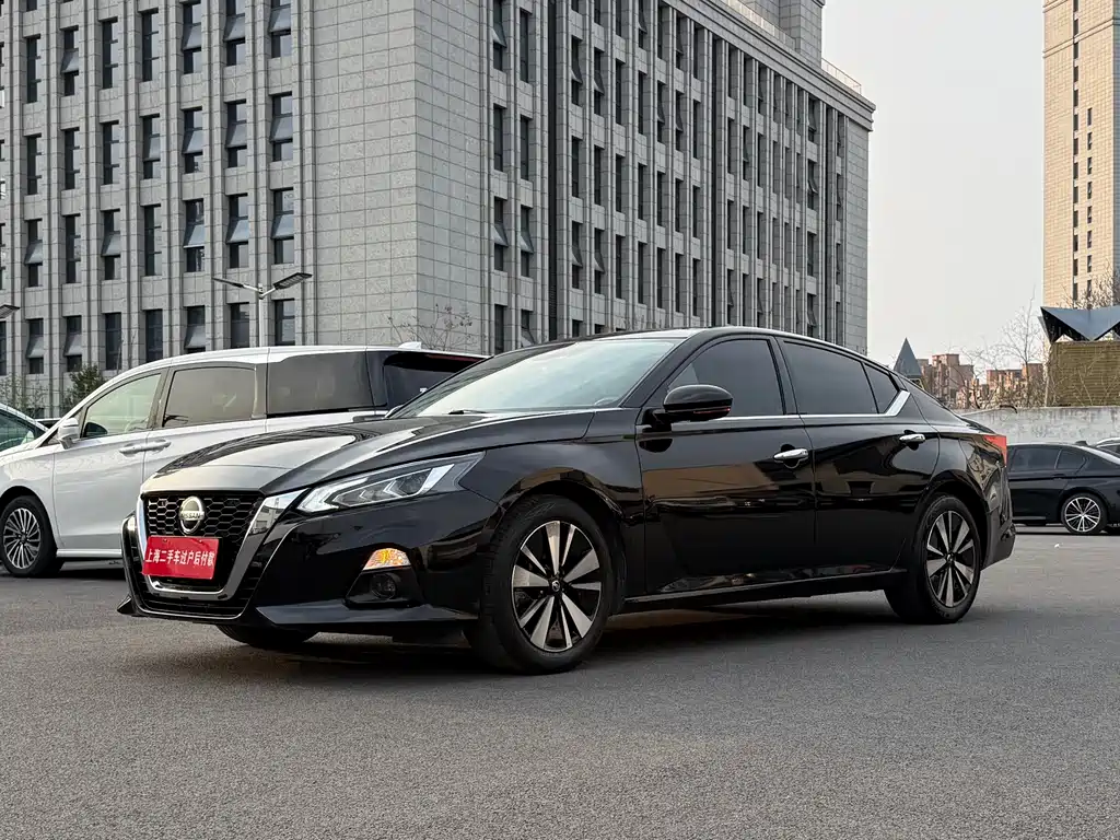 Nissan Teana 2022