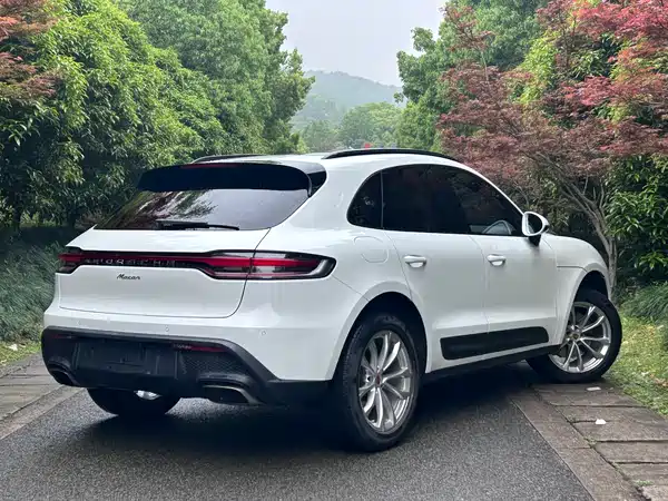 Porsche Macan 2022