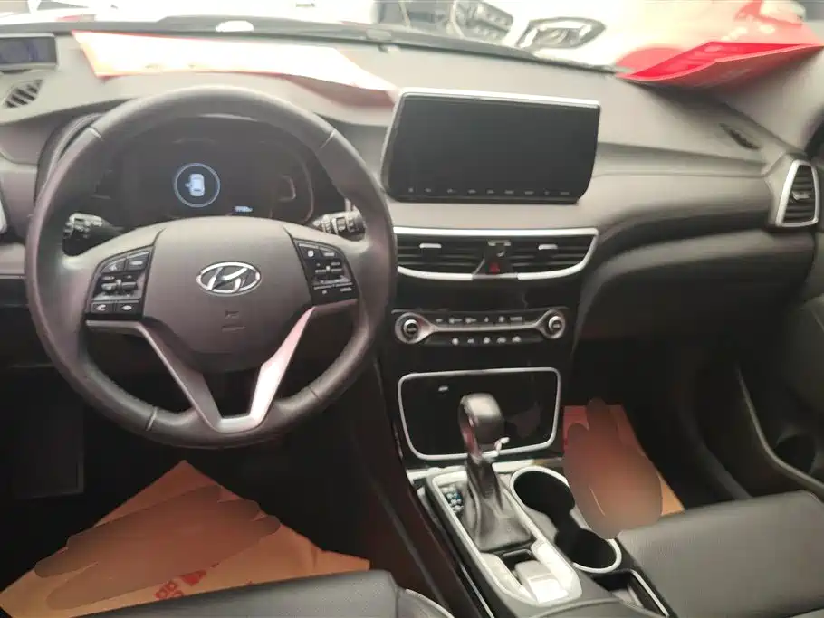 Hyundai Tucson 2019 — фото 12