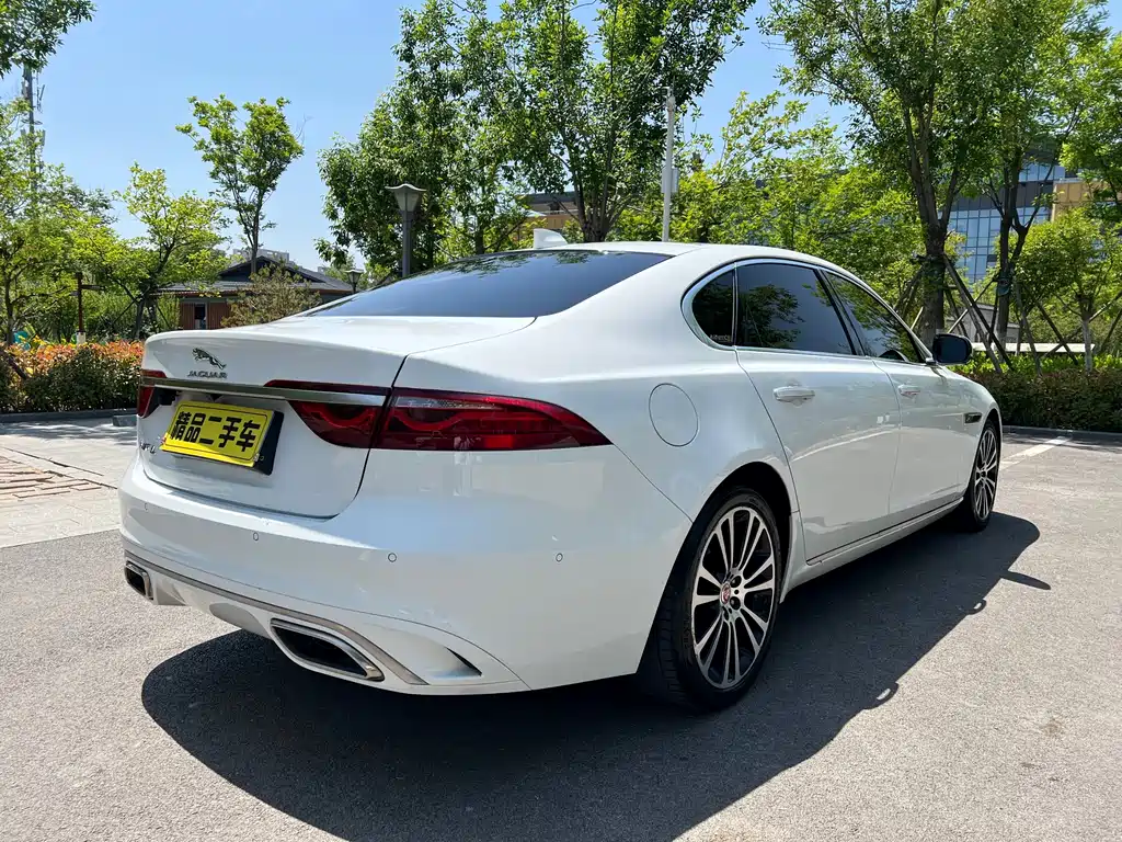 Jaguar XFL 2022 — фото 15
