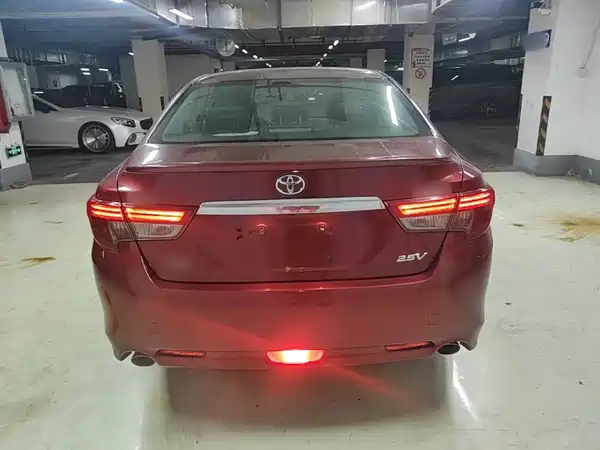 Toyota Reiz 2016