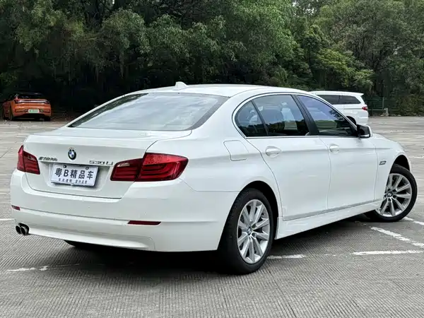 BMW 5 Series 2012