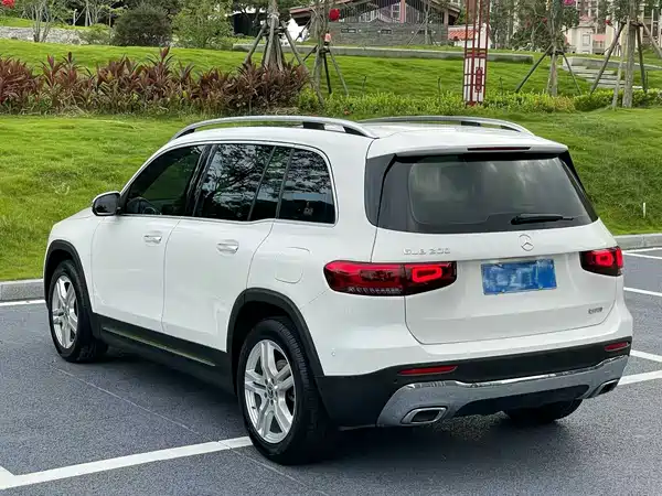 Mercedes-Benz GLB 2021