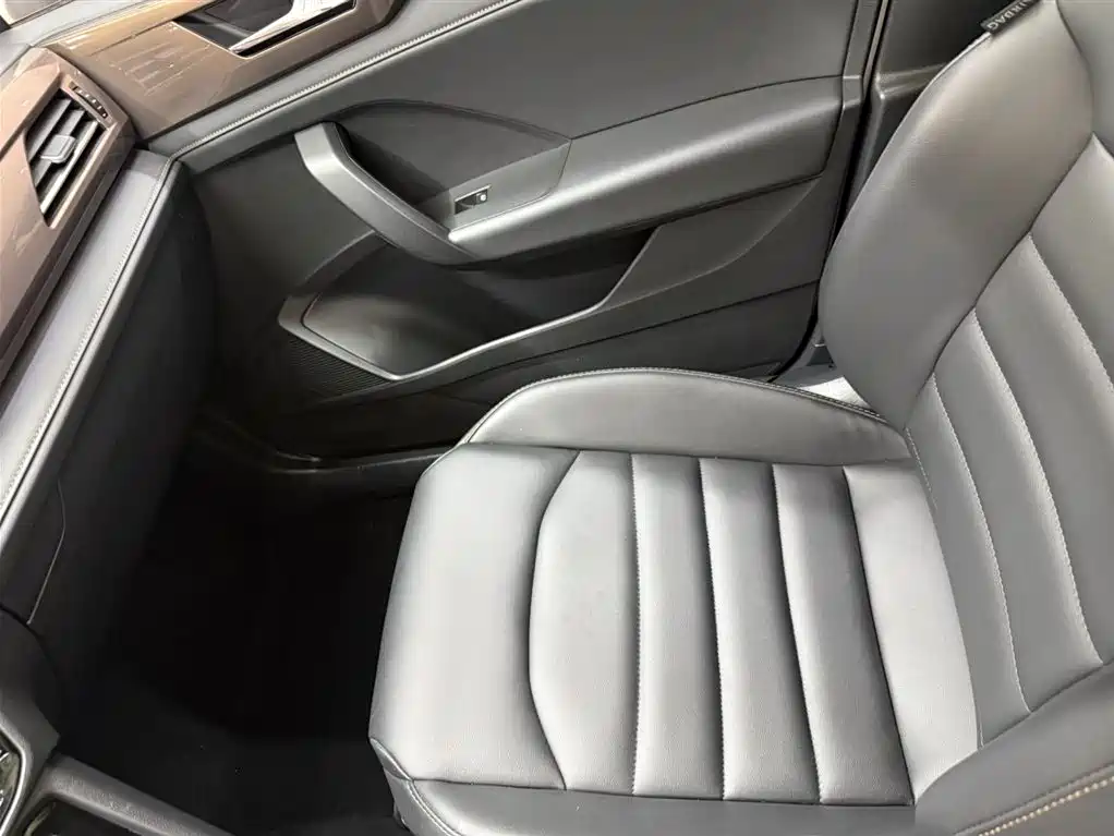 Volkswagen Tharu 2022 — фото 13