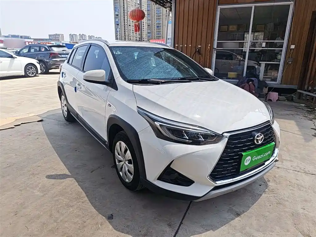 Toyota Yaris L 2021 — фото 4
