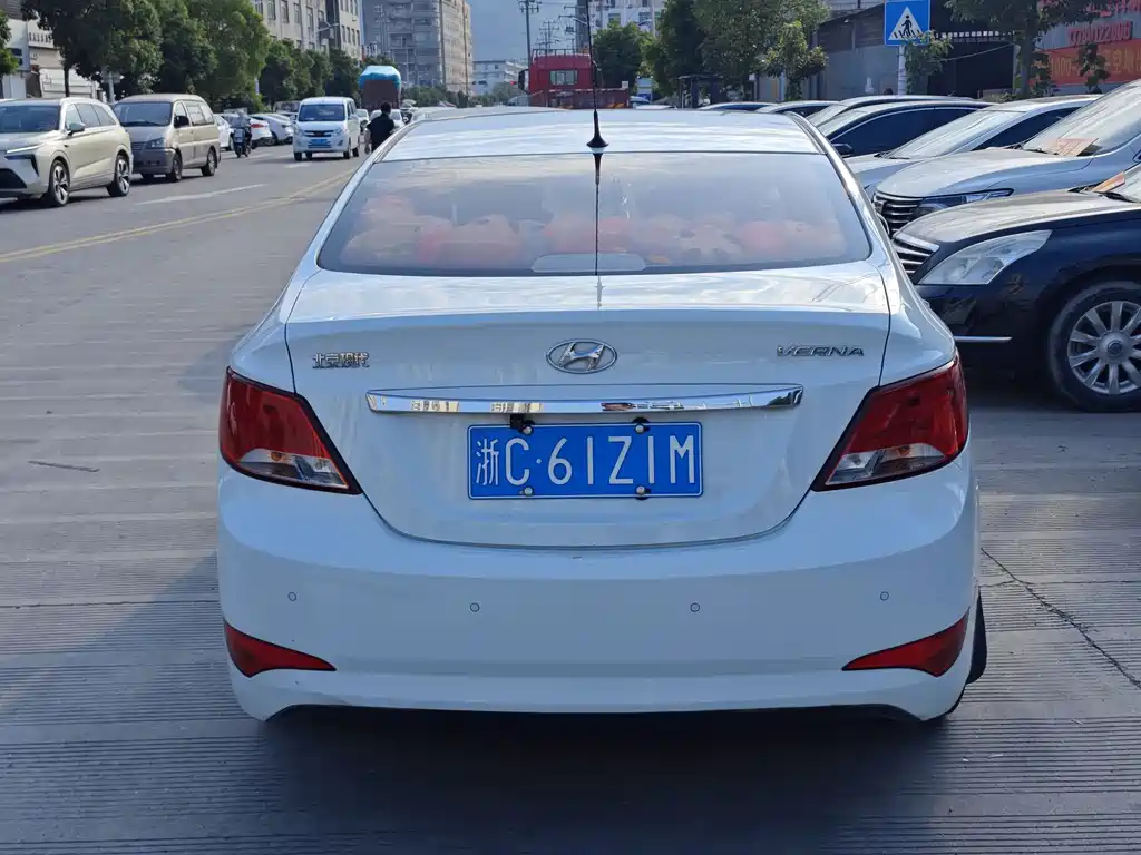 Hyundai Verna 2016 — фото 7