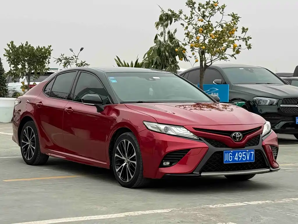 Toyota Camry 2019 — фото 3