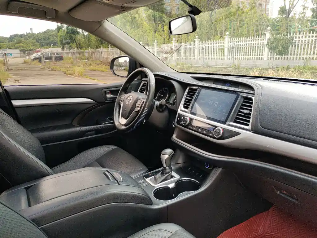 Toyota Highlander 2017 — фото 19