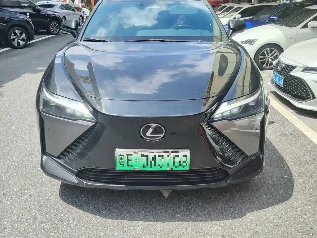 Lexus RZ 2024