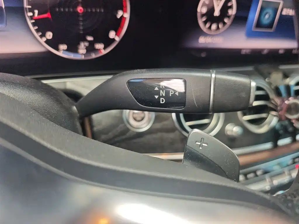 Mercedes-Benz E-Class 2019 — фото 11