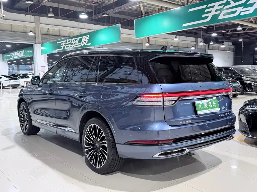 Lincoln Aviator 2023 — фото 21