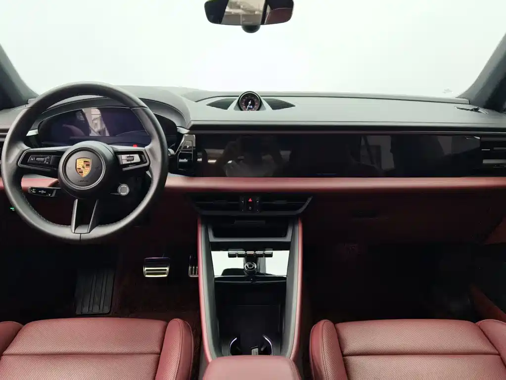 Porsche Macan EV 2024 — фото 11