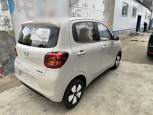 Wuling Hongguang MINIEV 2025