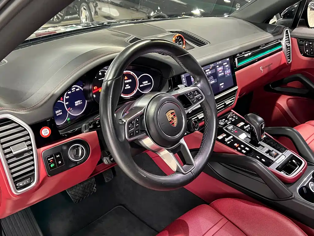 Porsche Cayenne 2020 — фото 14