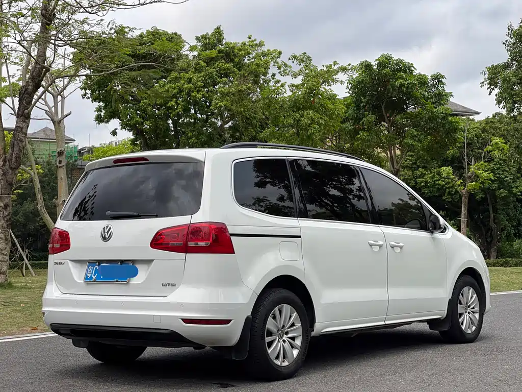Volkswagen Sharan 2016 — фото 9