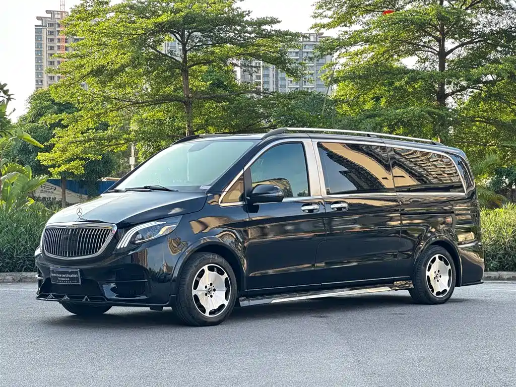 Mercedes-Benz V-Class 2020 — фото 1