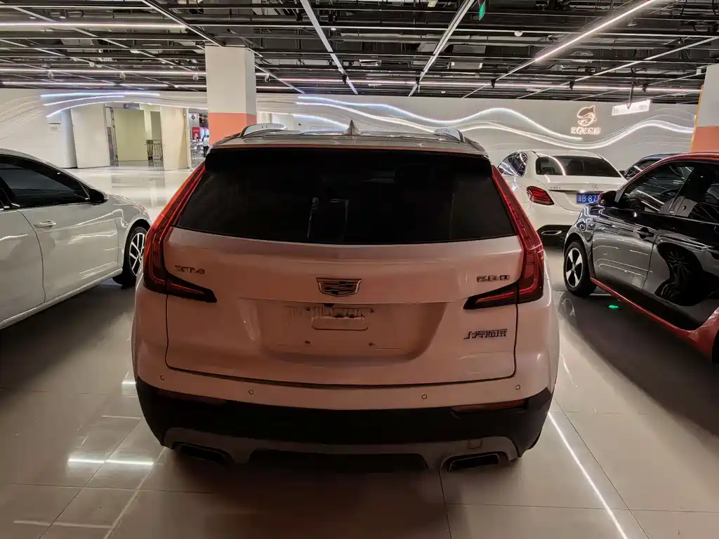 Cadillac XT4 2019 — фото 10