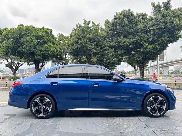 Mercedes-Benz C-Class 2022