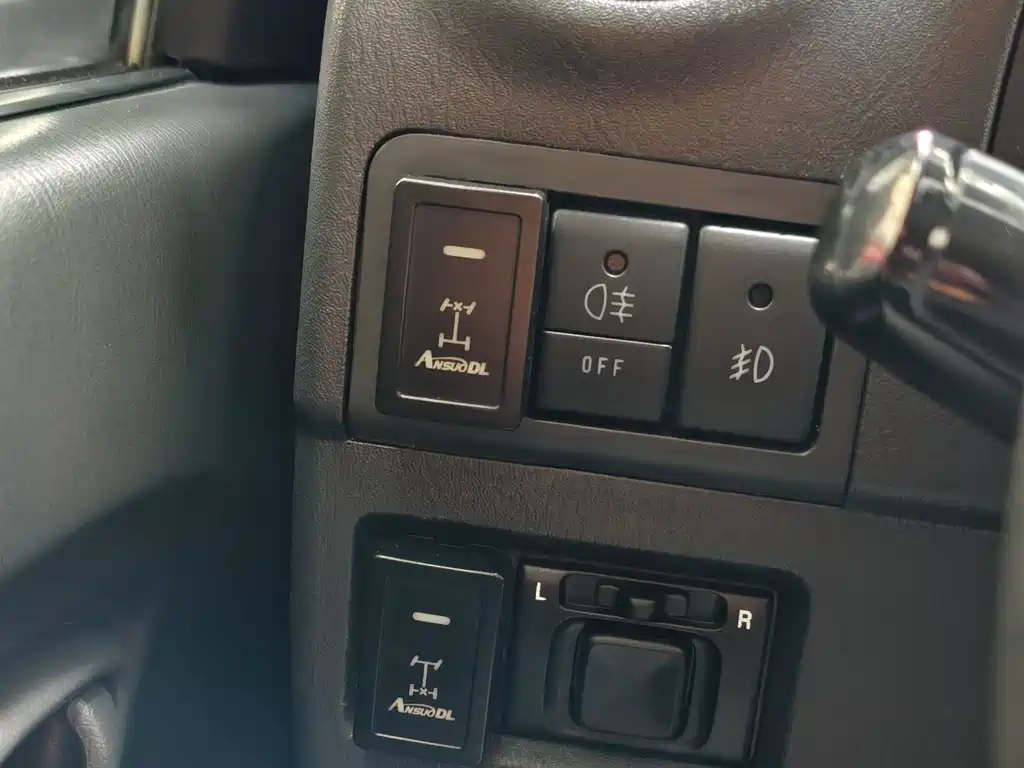 Suzuki Jimny 2018 — фото 22
