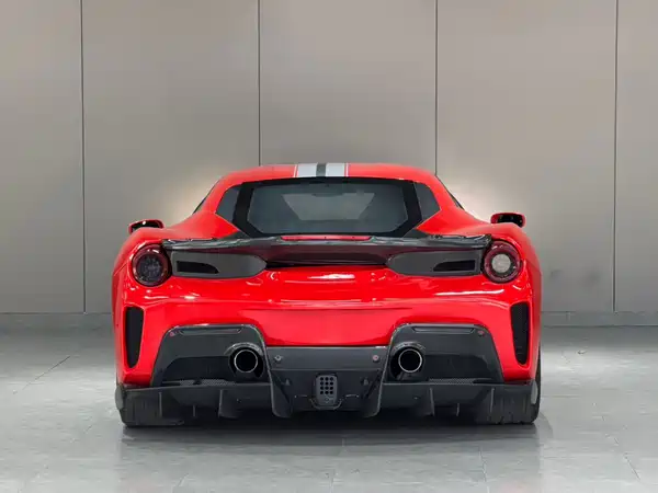 Ferrari 488 2016