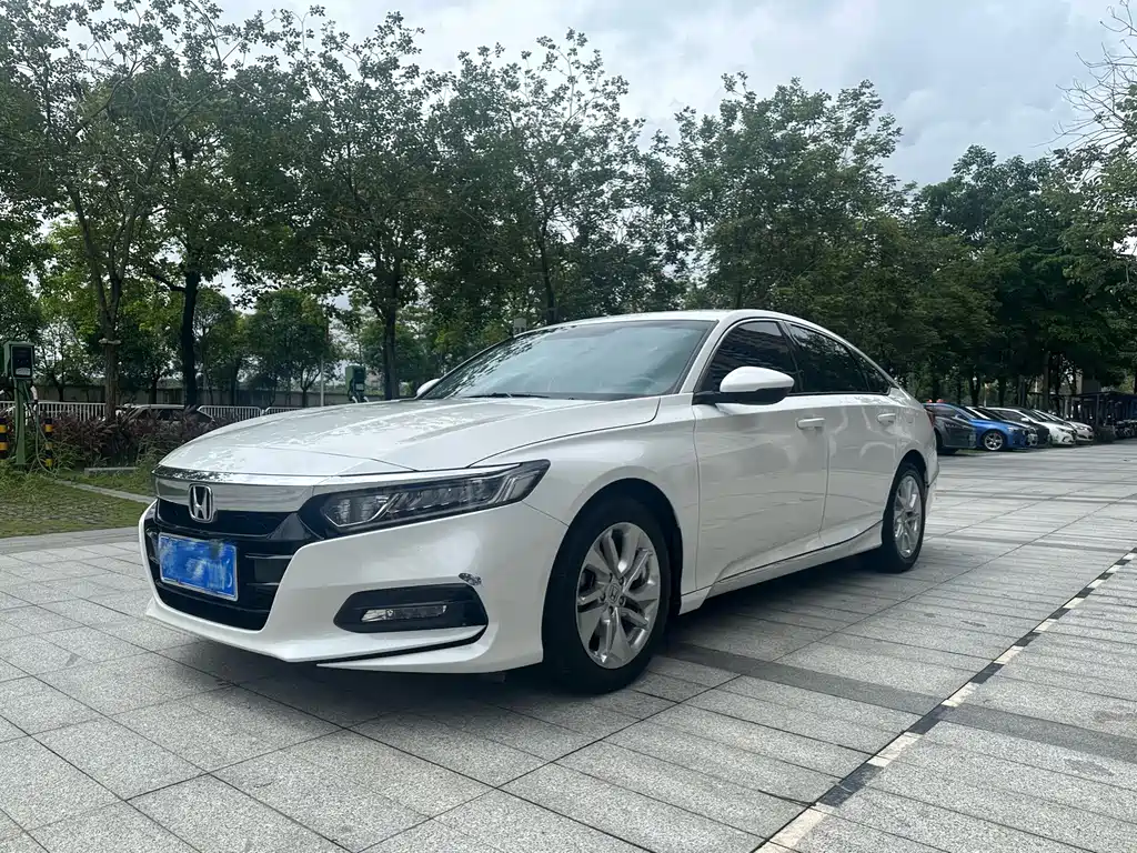 Honda Accord 2021 — фото 1