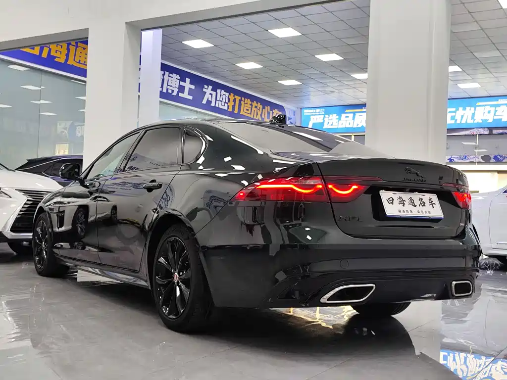 Jaguar XFL 2022 — фото 16