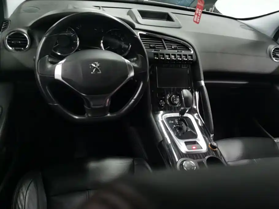 Peugeot 3008 2015 — фото 12