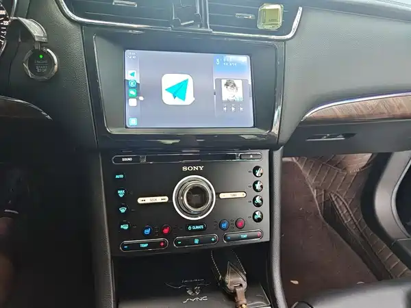 Ford Taurus 2016