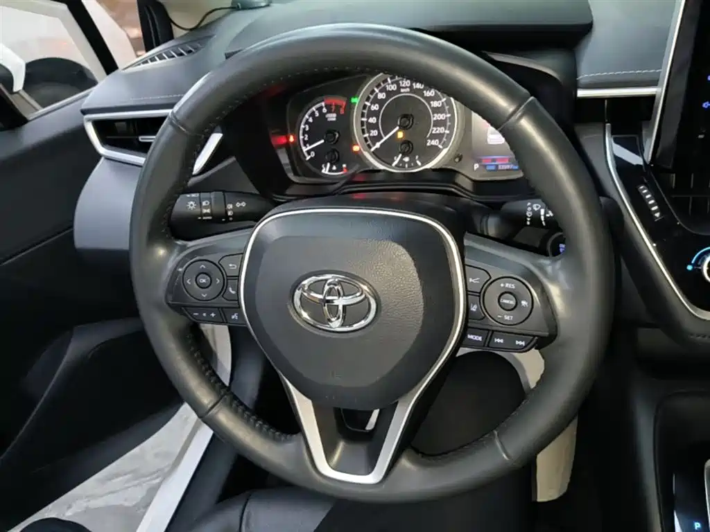 Toyota Corolla 2021 — фото 11