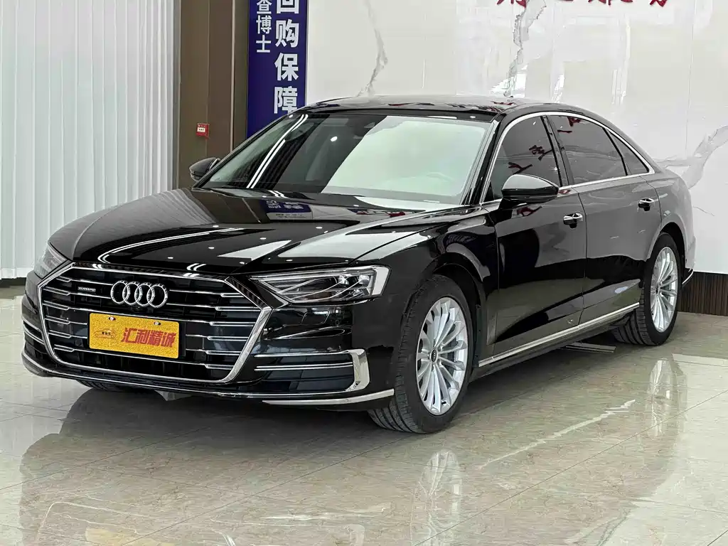 Audi A8 2021 — фото 1