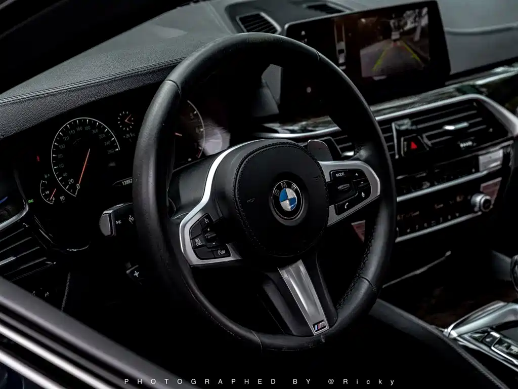 BMW 5 Series 2019 — фото 5