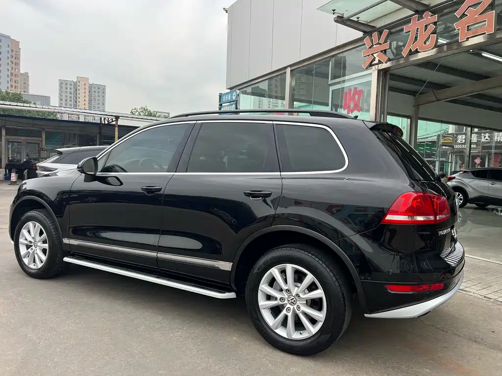 Volkswagen Touareg 2015 — фото 11