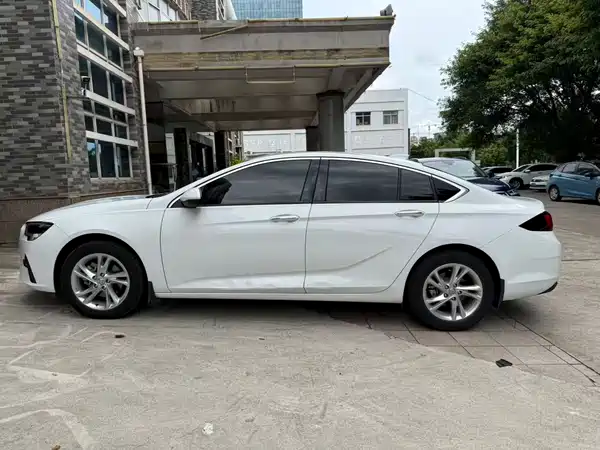 Buick Regal 2021