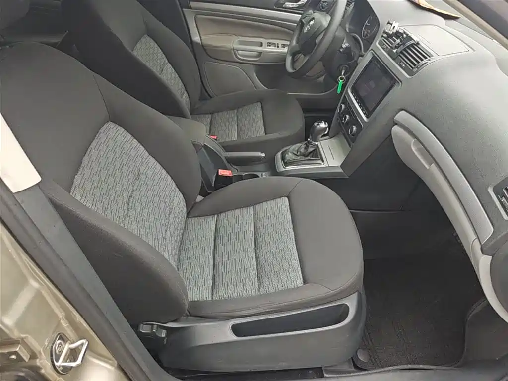Skoda Octavia 2014 — фото 25