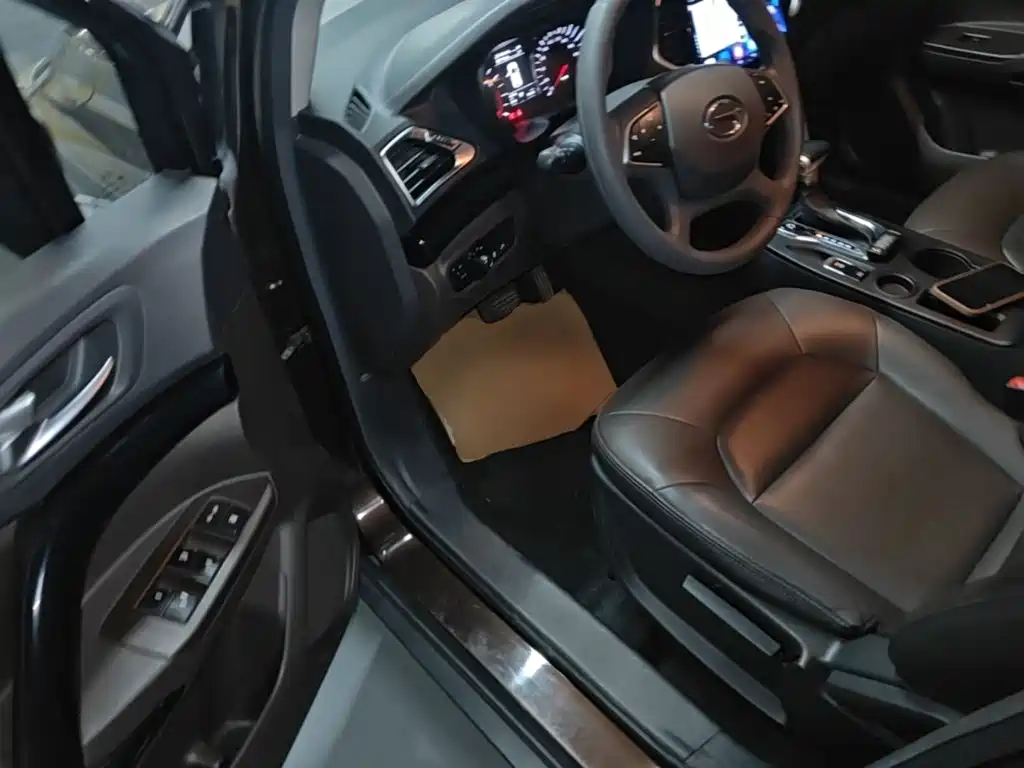 GAC Trumpchi GS4 2018 — фото 16