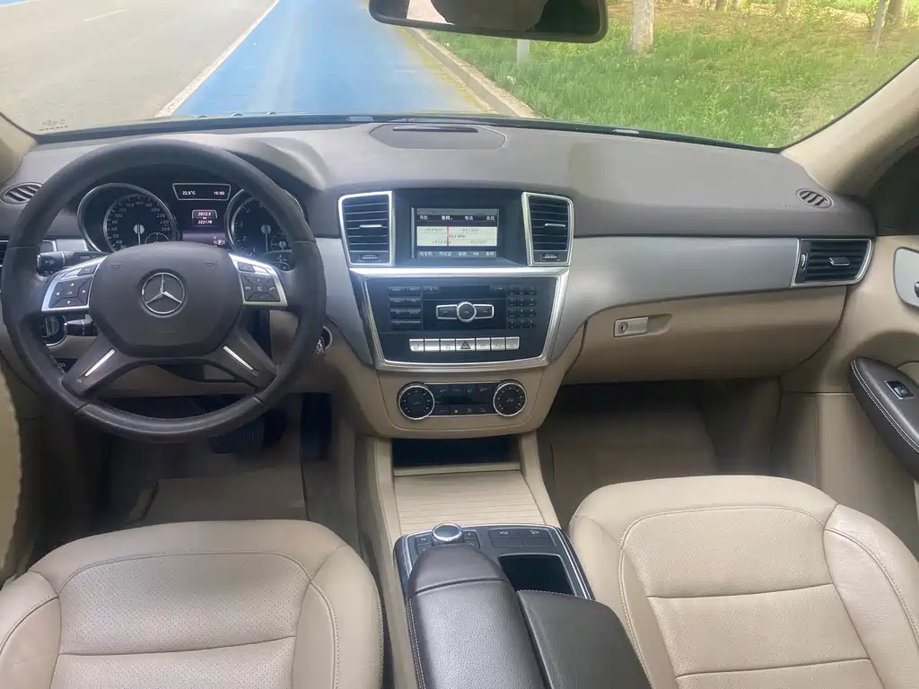 Mercedes-Benz M-Class 2015 — фото 11