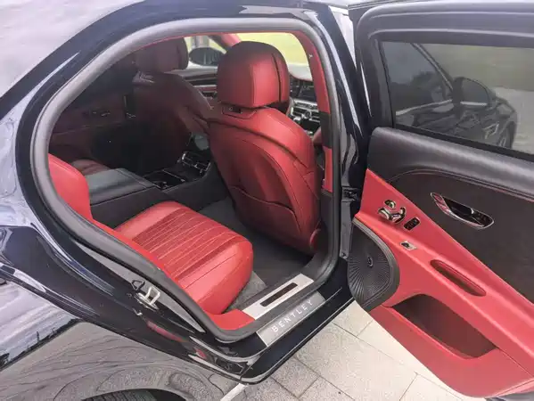 Bentley Flying Spur 2022