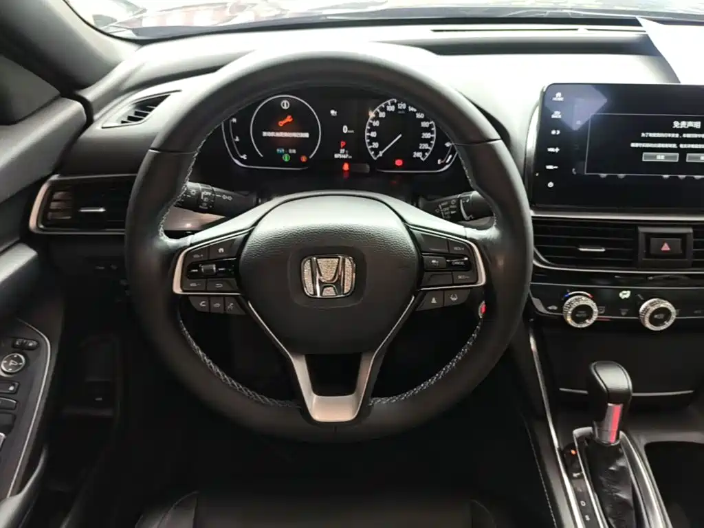 Honda Inspire 2022 — фото 11