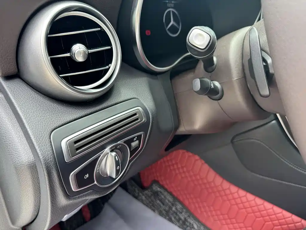Mercedes-Benz GLC 2020 — фото 25