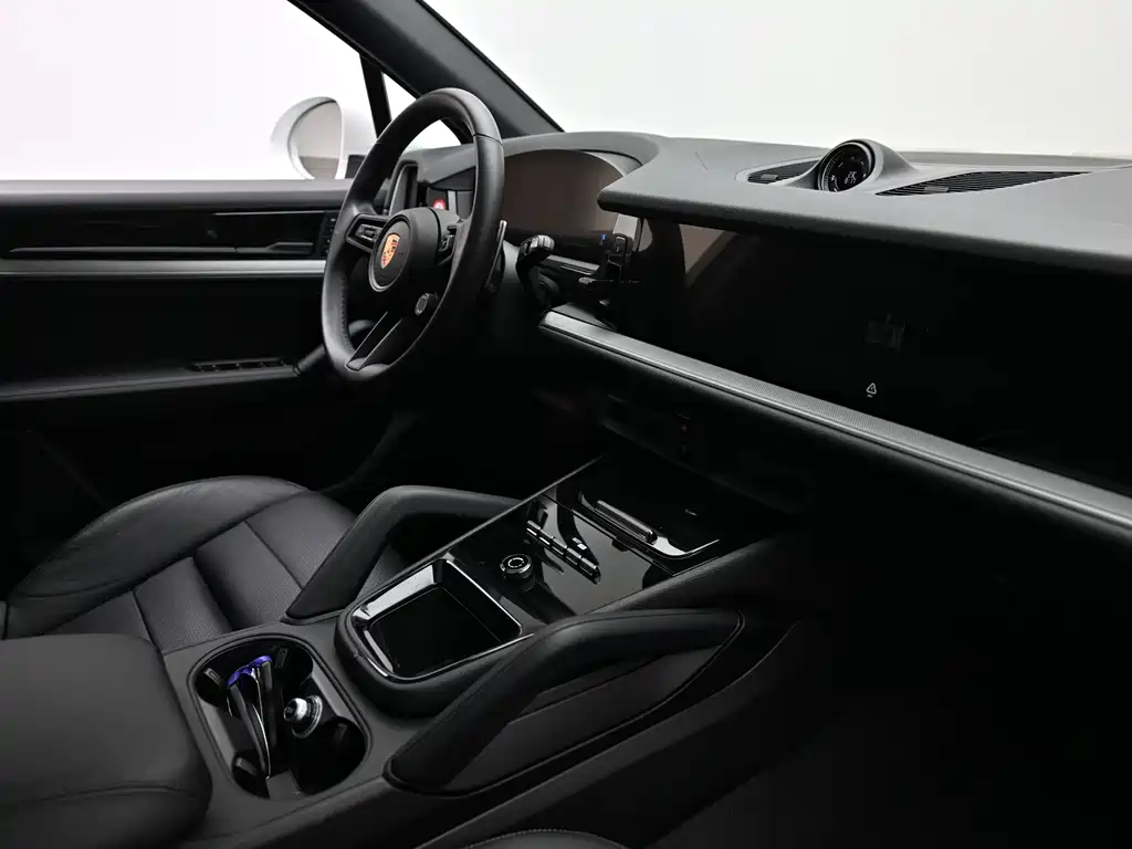 Porsche Cayenne 2024 — фото 15