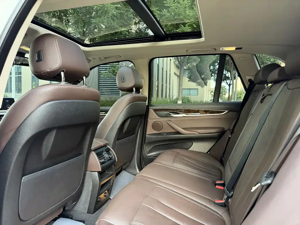 BMW X5 2018 — фото 11