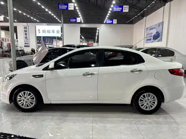 Kia K2 2012