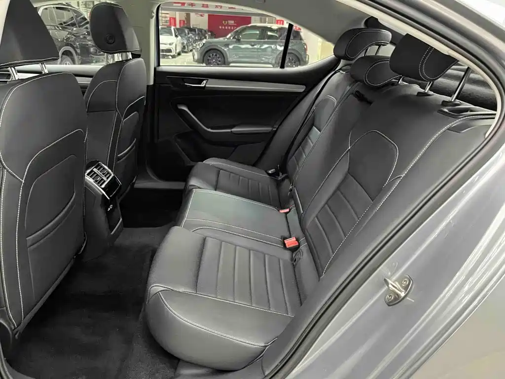Skoda Superb 2024 — фото 14