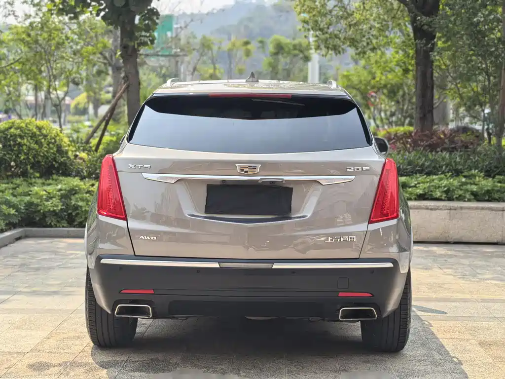Cadillac XT5 2018 — фото 11