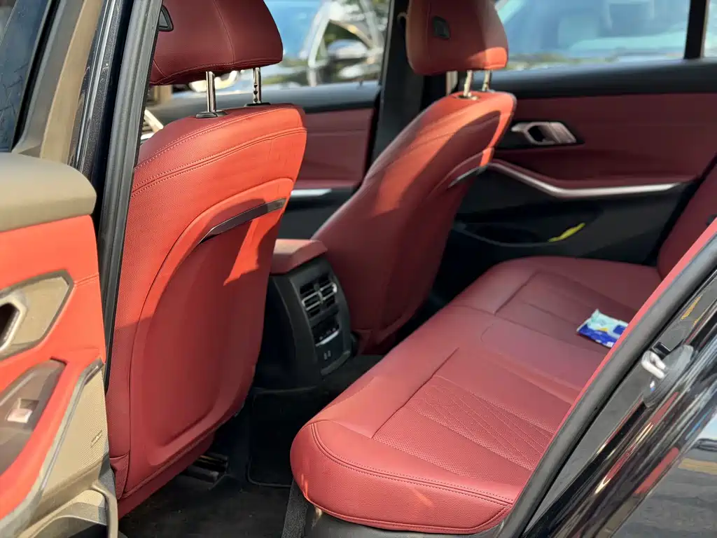 BMW 3 Series 2023