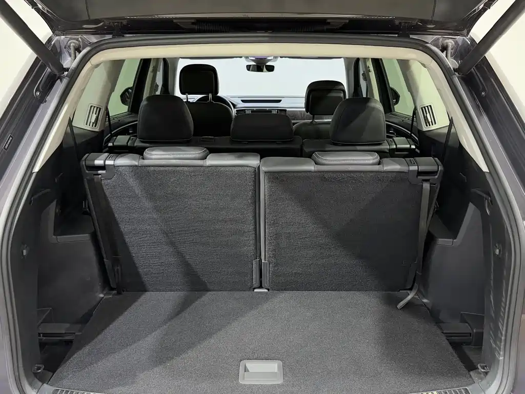 Volkswagen Teramont 2017 — фото 12