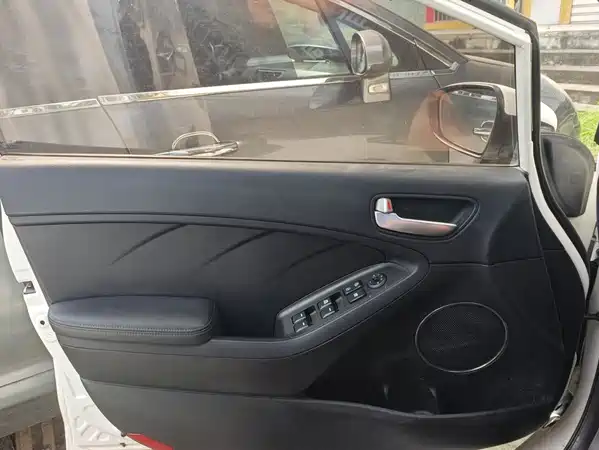 Kia K3S 2014