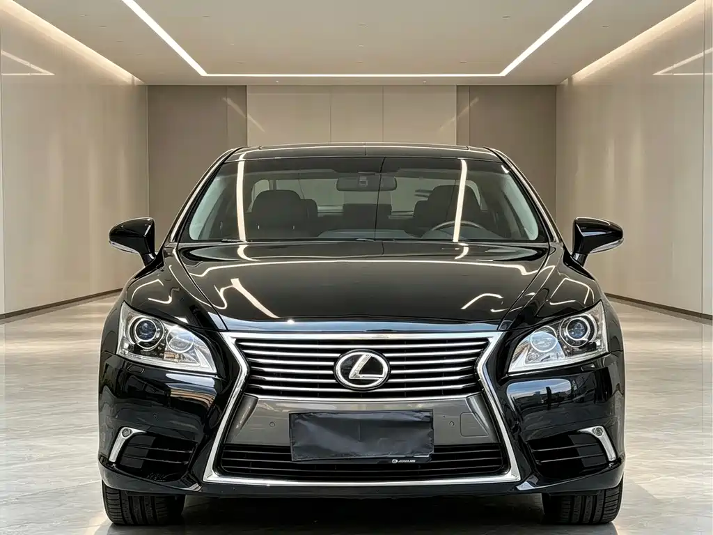 Lexus LS 2013 — фото 2