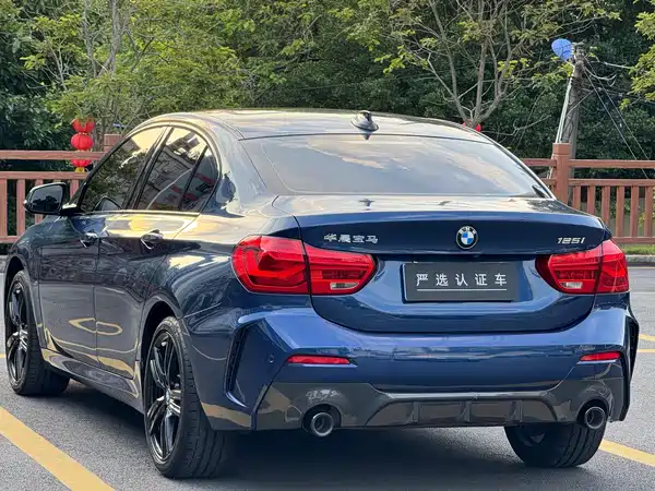 BMW 1 Series 2021