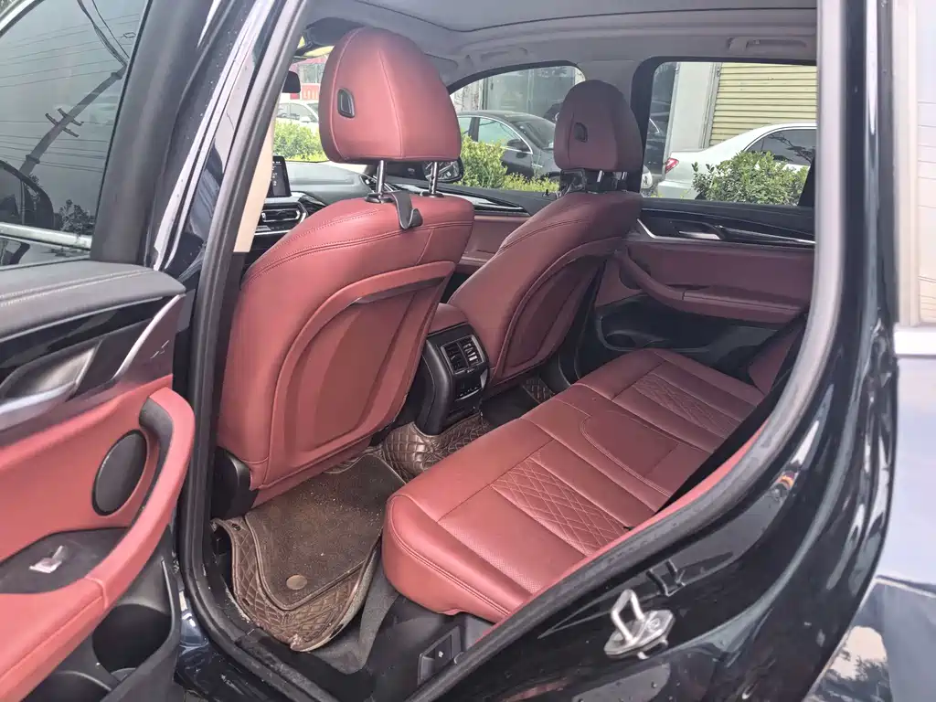 BMW iX3 2023